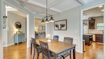 House (4 Bedrooms) | Interior