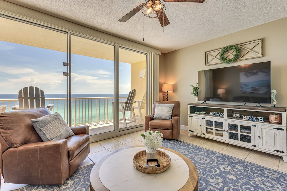 Beachfront Panama City Beach Condo w/ Outdoor Pool