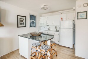 Apartment (0 Bedroom) | Interior - Fort Myers Beach Studio - Sunset & Ocean Views! (Fort Myers Beach)