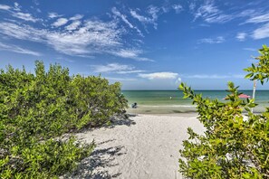 Apartment (0 Bedroom) | Interior - Fort Myers Beach Studio - Sunset & Ocean Views! (Fort Myers Beach)