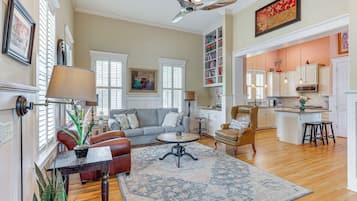 Cottage (2 Bedrooms) | Interior