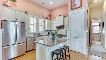 Cottage (2 Bedrooms) | Interior