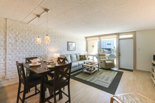 Beachfront Condo w/ Pool Access in Port Aransas