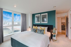 3 quartos, ferros/tábuas de passar roupa, Wi-Fi de cortesia