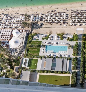 View from property - Maison Privee - Seaside JBR Living w/ Open Sea & Bluewaters Views (Dubai)