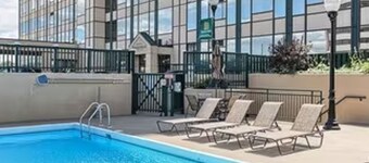 This apartment is a 2 bedroom(s), 1 bathrooms, located in Harrisburg, PA.