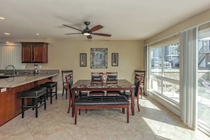 Dining - 4804 Seashore A | Quaint + Across From The Beach With Large (Newport Beach)