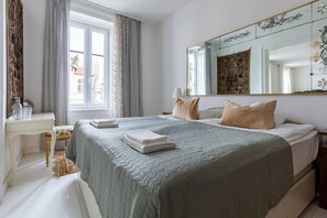 2 chambres, fer et planche à repasser, Wi-Fi, draps fournis