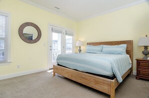 4 bedrooms, iron/ironing board, WiFi, bed sheets - E-Sea Living by the sea (Carolina Beach)