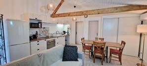 TV - Gîte de L'akwaba Logement T2 Buzet-sur-baïse 47160 - LOT ET Garonne (Buzet-sur-Baïse)