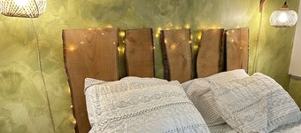 2 bedroom apartment: 10 minute drive to UT, convention center,downtown Knoxville