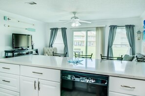 Appart'hôtel, 1 très grand lit (7 B, One Bedroom Condo) | Cuisine privée