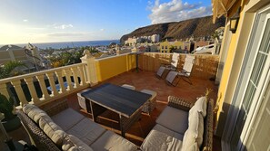 Property grounds - Superbe Duplex Avec vue mer - Jacuzzi, Jardin & Terrasse Privés (Palm-Mar)