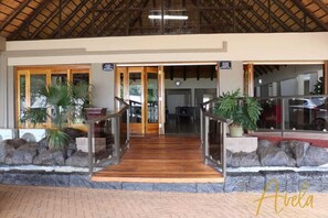 Terrace/patio - Avela Lodge (Magaliesberg)