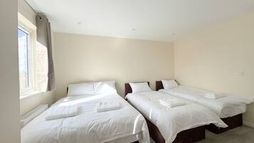 House | 2 bedrooms, free WiFi, bed sheets