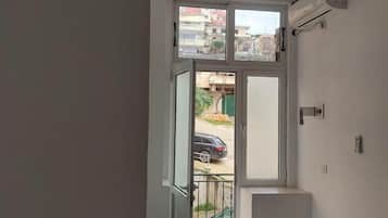 City Quadruple Room | 1 bedroom, desk, free WiFi