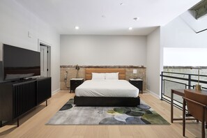 Premium bedding, in-room safe, individually furnished, desk - Riversuites at The Battery (Philadelphia)