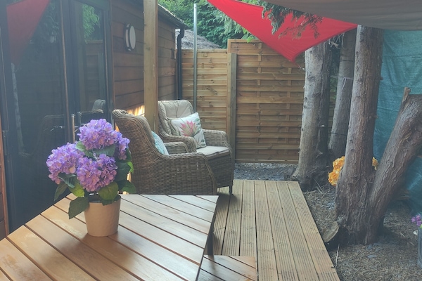 Premium-FerienhĂŒtte, 2Â Einzelbetten, Kochnische, zum Garten hin | Terrasse/Patio