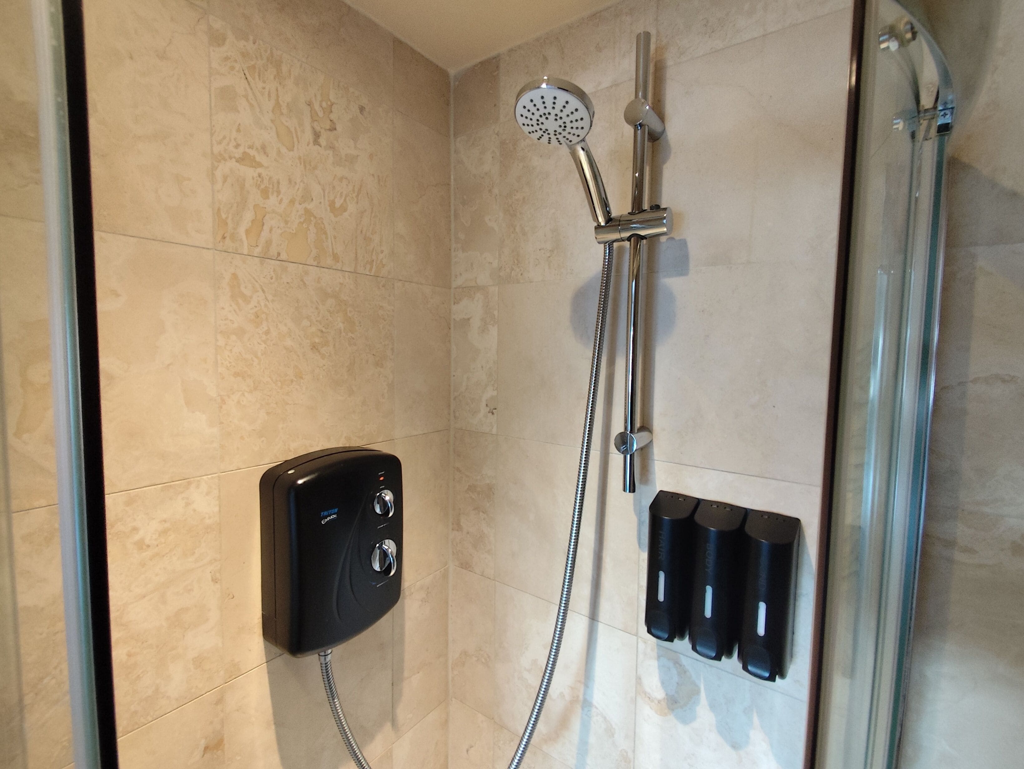 Habitación Deluxe doble, 1 cama doble, baño privado | Sábanas de algodón egipcio, ropa de cama de alta calidad, minibar