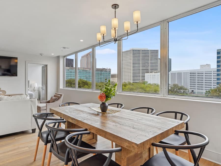Family Condo, 4 Bedrooms | Dining room
