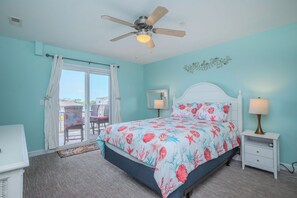 3 bedrooms, iron/ironing board, travel crib, internet