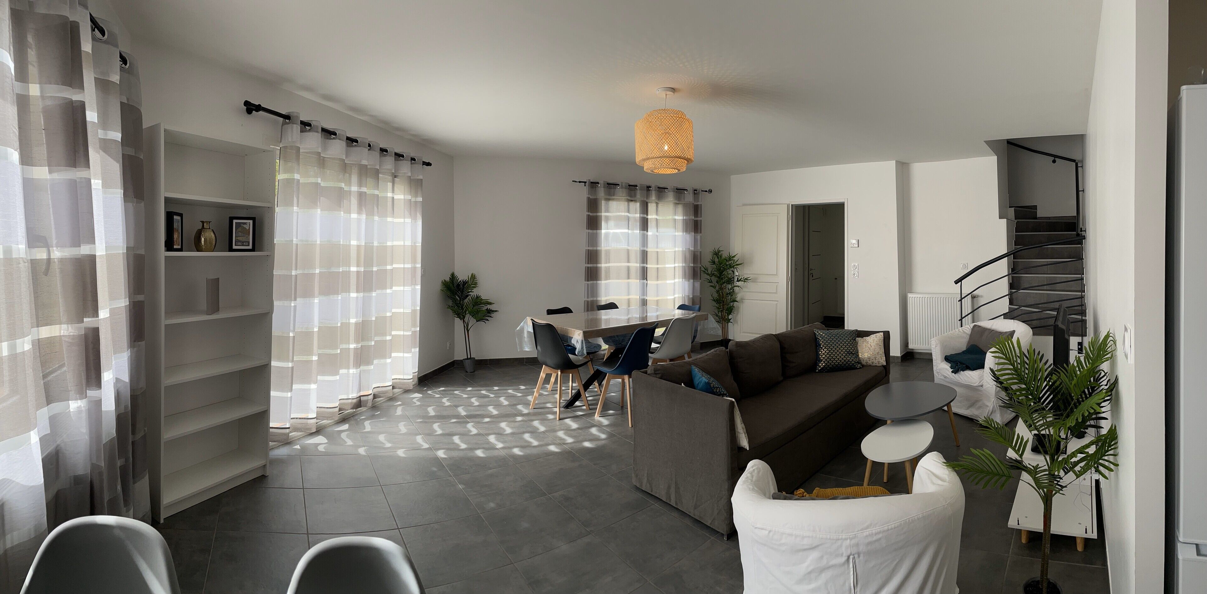 リビング エリア