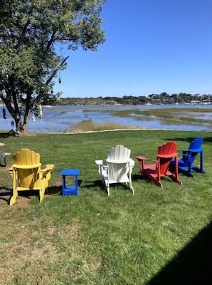 Property grounds - The Buoys Cottage (Gloucester)