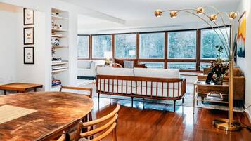 Smart-TV, Kamin, Videospiele