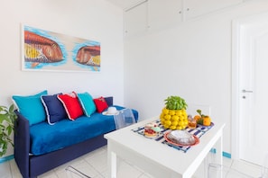 Panoramic House | Living area | 40-inch flat-screen TV with digital channels - Adoro Positano (Positano)