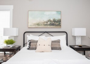 2 bedrooms, desk, iron/ironing board, free WiFi