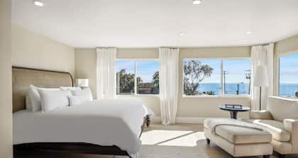 Luxury 3 bed 3 bath with Ocean Views+ Steps to the Beach