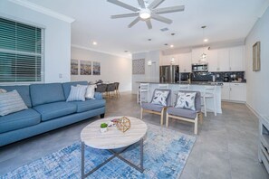 Smart TV - Captivating House - Private Pool & Close to Disney (Davenport)