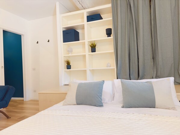 1 camera, Wi-Fi, lenzuola