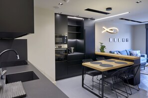 Dining - Acropolis Modern Apartment (Athina)
