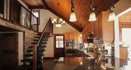 Magnifique updated lakefront chalet (CITQ #300310)