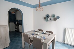 Apartamento | 2 quartos, ferros/tábuas de passar roupa, Wi-Fi de cortesia