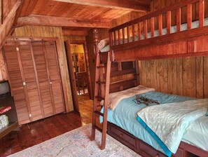 4 chambres, lit parapluie, Wi-Fi, draps fournis