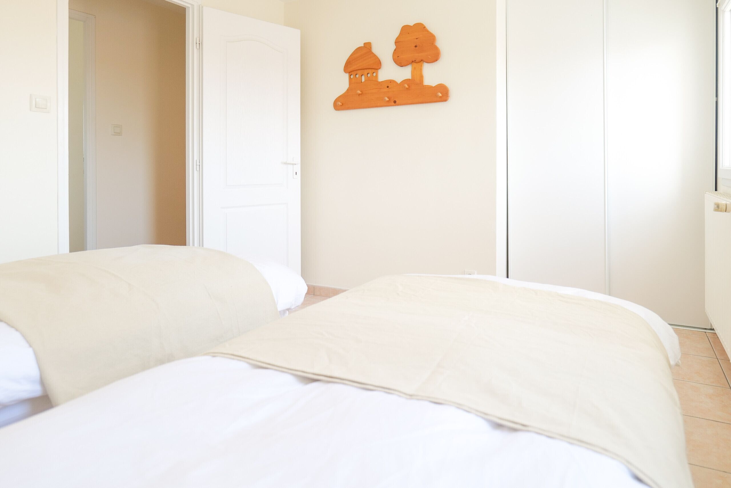 2 chambres, fer et planche à repasser, Wi-Fi gratuit, draps fournis