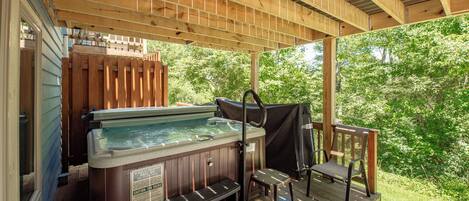 Tina de hidromasaje al aire libre