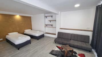 Studio | Living area