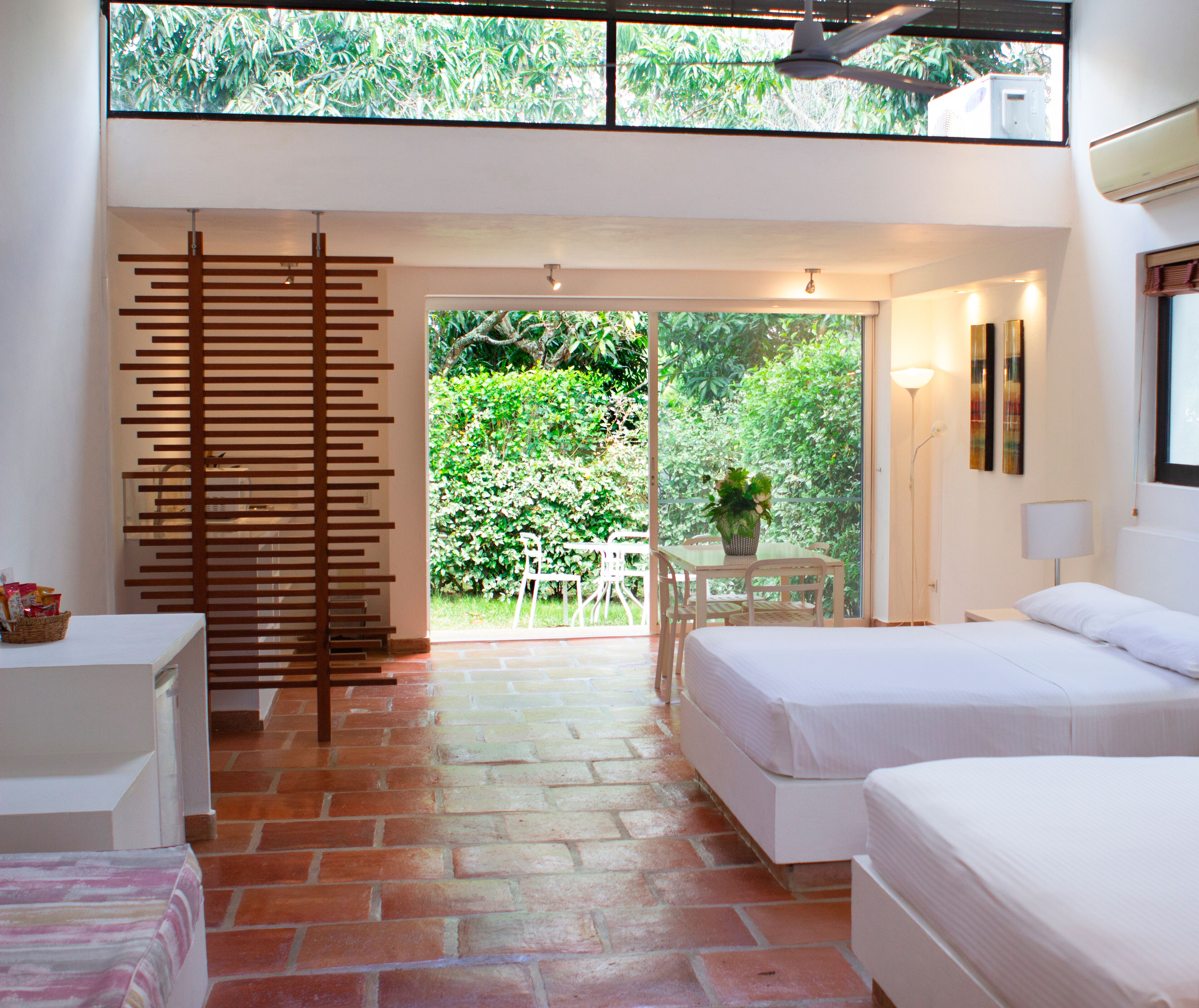 Studio Suite dành cho gia đình | Minibar, két bảo mật tại phòng, màn/rèm cản sáng 