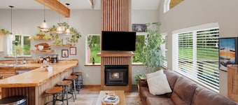 Little Susitna Hideaway Cabin
