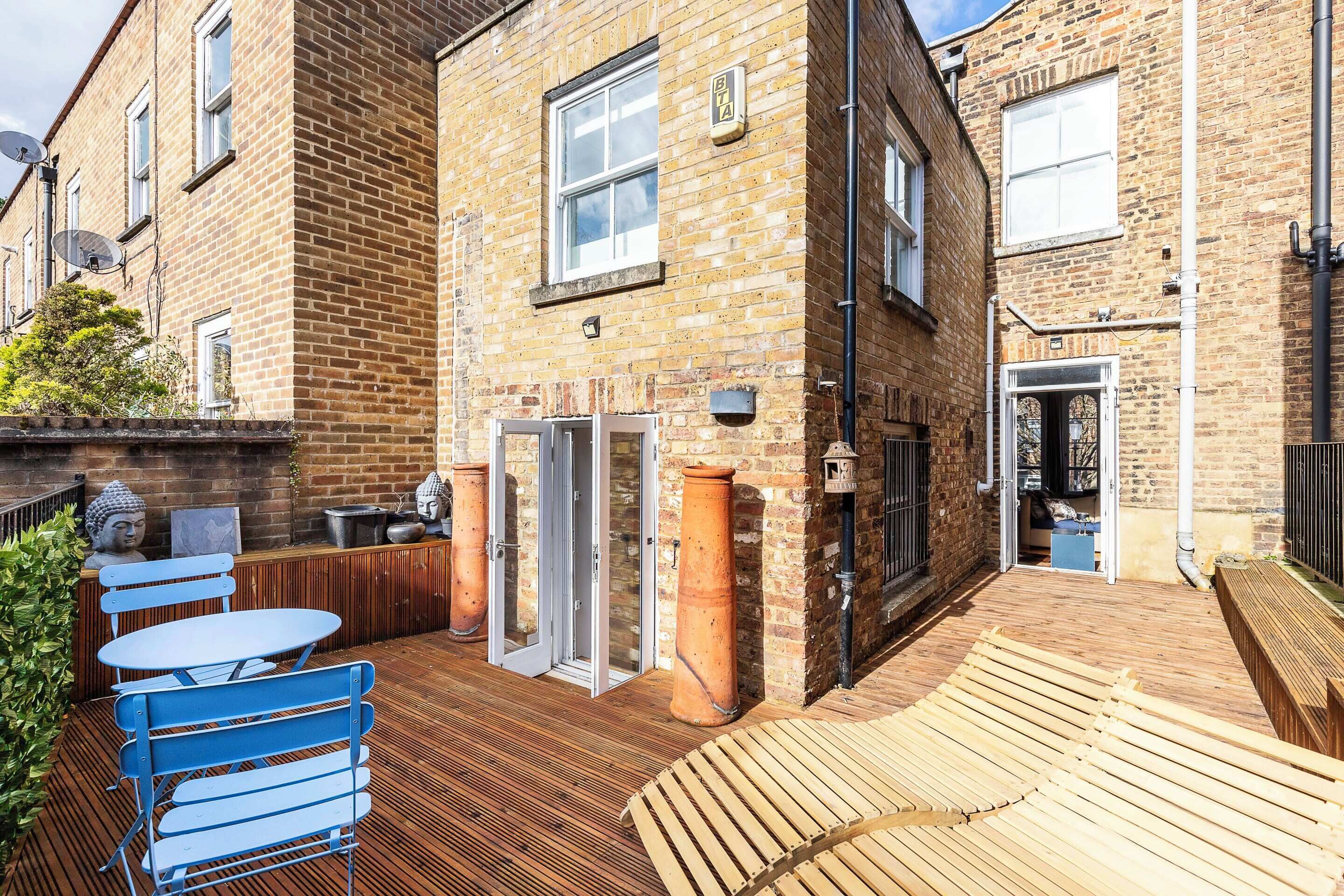 Basic Apartment | Exterior