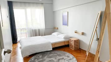 2 bedrooms, Egyptian cotton sheets, premium bedding, memory-foam beds