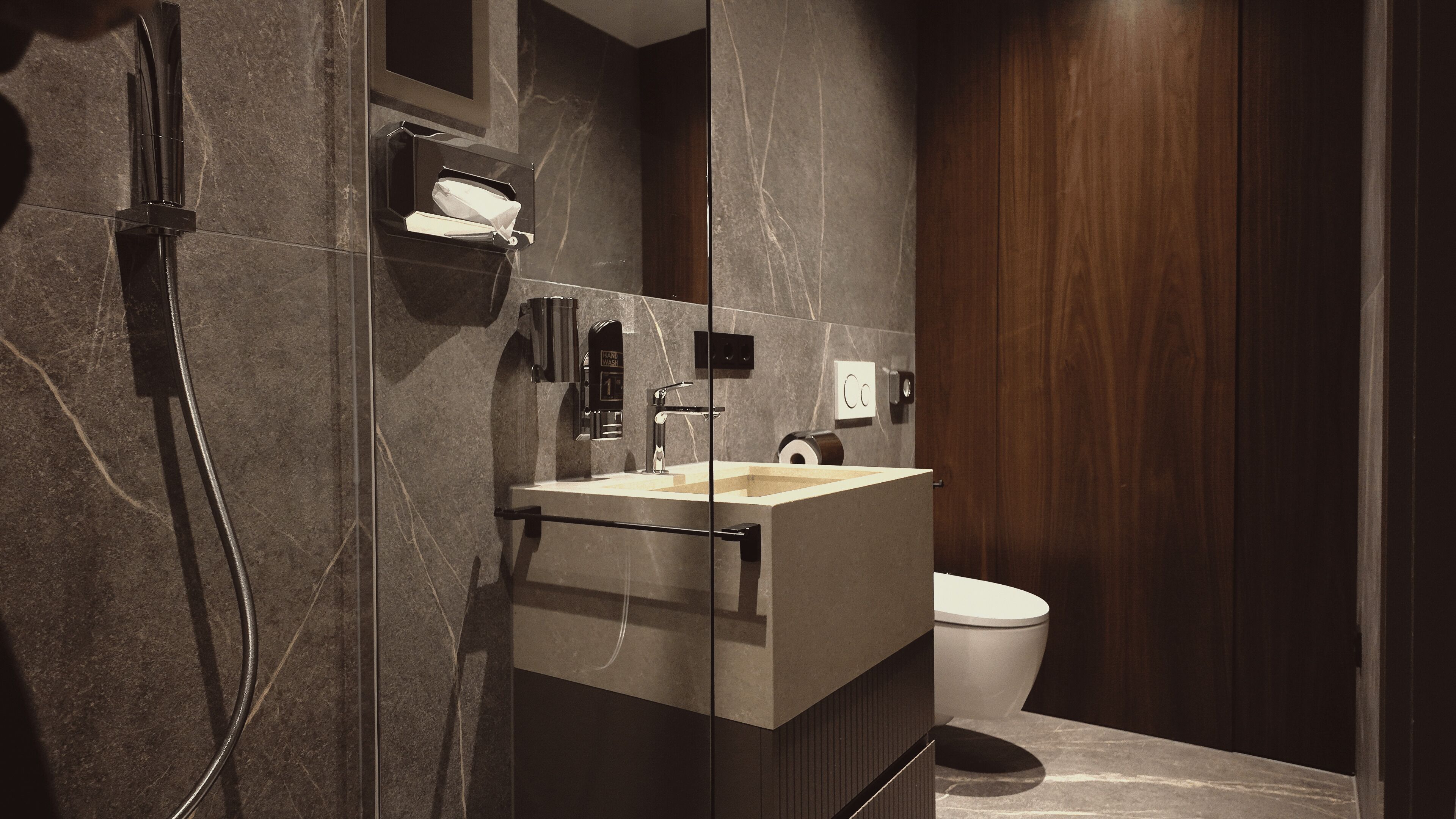 Photo - Bellman Hotel