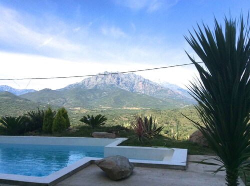 Résidence Piscine, Apt RDC 6pers, Centre Corse, 20mn de Corte, 30mn des Plages