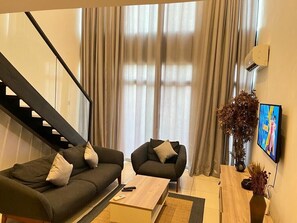 Exclusive Duplex, 1 Bedroom, Garden View, Garden Area | Living area - EBS legend one bedroom dupulex (Accra)