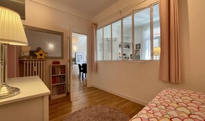 3 soverom, strykejern/-brett, wi-fi og sengetøy