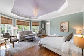 Iron/ironing board, WiFi, bed sheets - Peony Hill Estate Retreat - The Summer House - Pool & Hot Tub (Lexington)