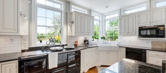 Summer House a Luxury Country Retreat